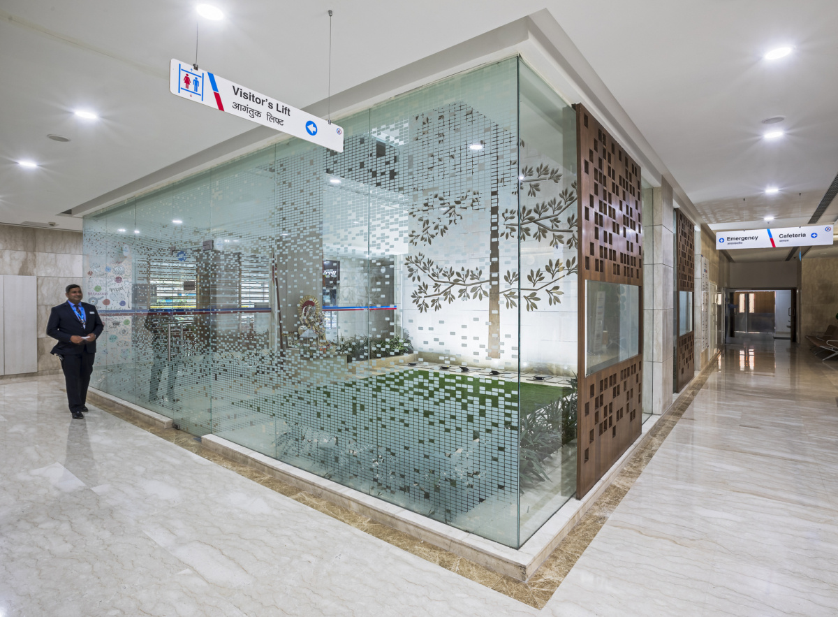 Aakash Healthcare Super Speciality Hospital, Dwarka — Consultation and Report Review